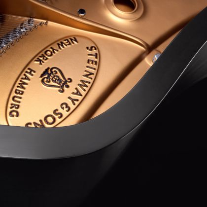 mailto:kevins@willismusic.com?subject=Sell%20or%20Consignment%20Inquiry%20steinwaycincinnati.com